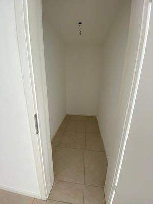 kleine Abstellkammer.jpg