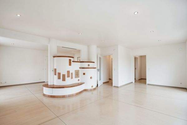 Wohn-Essbereich mit Kachelofen