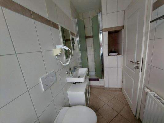 Duschbad im Gästezimmer Nr. 1 im OG