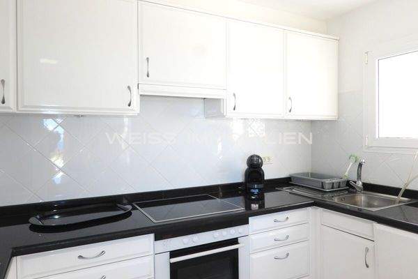 Maßgeschneiderte voll eingerichtete Küche