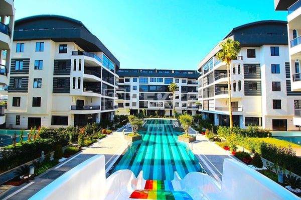Chic Apartments in a Complex with Pool Close to Amenities in Alanya