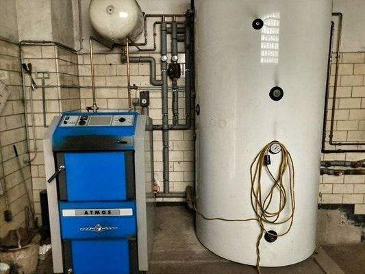 Holzvergaserkessel mit Puffer