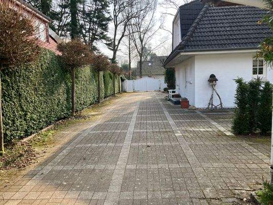 Auffahrt zum Haus 