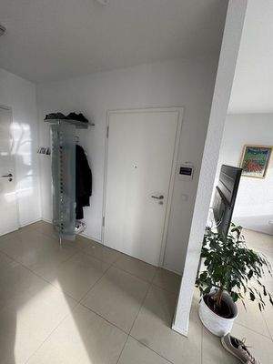 Wohnungseingang mit Garderobe