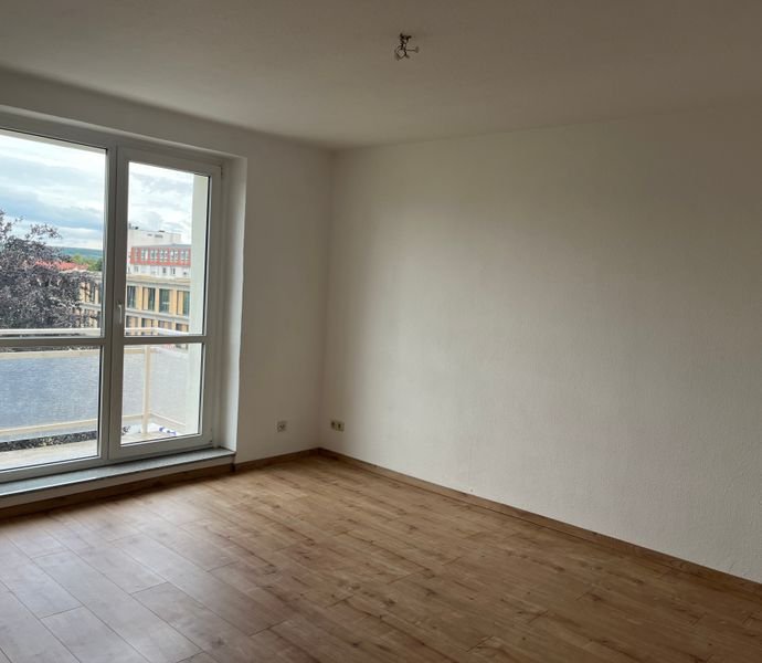 Helle, ruhige 4-Zimmer-Wohnung in der Friedrich Nietzsch Straße 7 ein Naumburg.