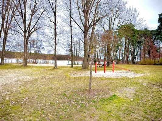 Strandbad Seddin (fußläufig erreichbar)