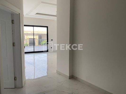 Detached House with a Private Swimming Pool in Alanya