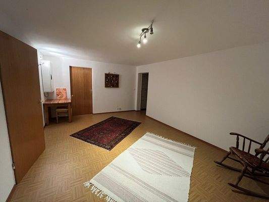 Großzügiger Wohnbereich UG