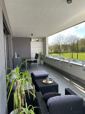 große Terrasse Frühjahr