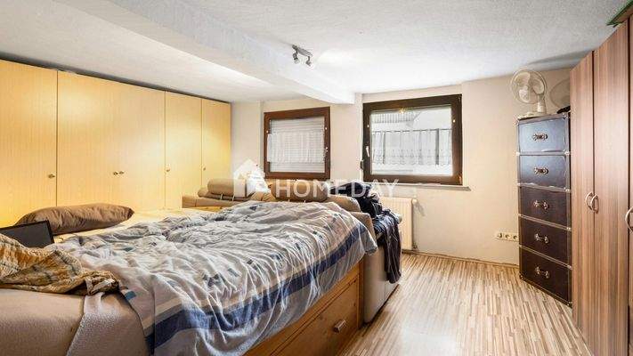 1. OG Schlafzimmer 1