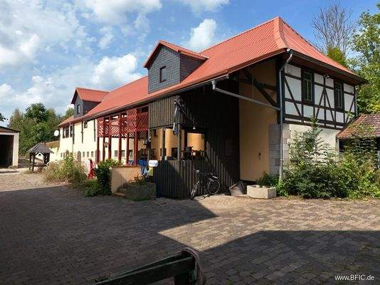 Wohn-, Wirtschafts- und Restaurantgebäude