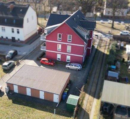 Luftb. von Ost incl. Garagen 