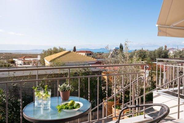 downstairs balcony apt 1.jpg