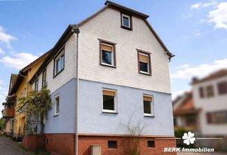 Zwei Häuser in Eschau