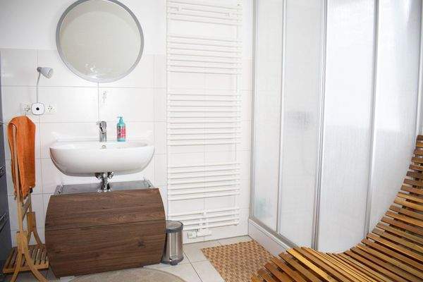 8990WI-20 Bad Dachgeschoss