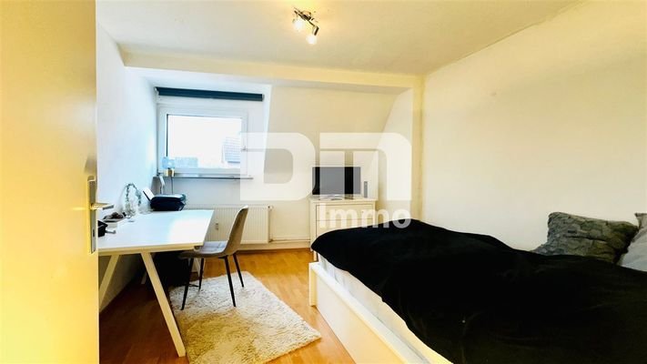 WE2 DG Wohn / Schlafzimmer