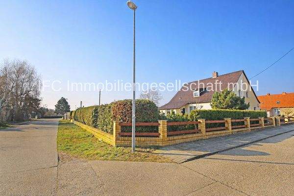 Hausansicht / Straßenseite