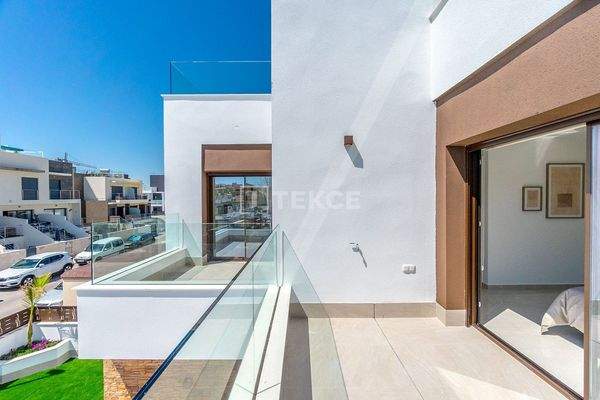 Stylish Villas with Pool and Solarium in Benijófar Alicante