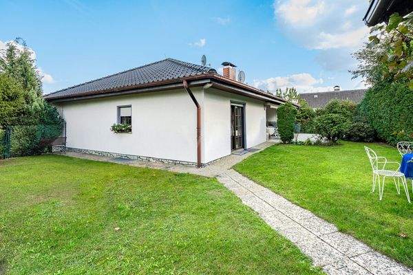 Hausansicht aus dem Garten