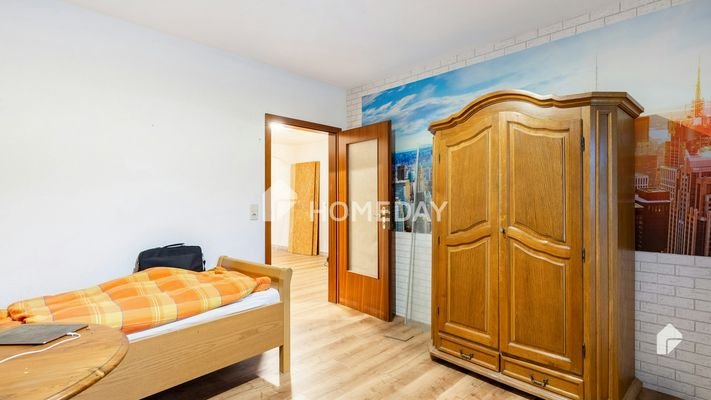 Schlafzimmer 2 2