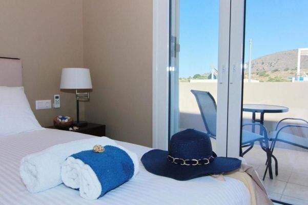 Kreta, Kounali: Moderne Villa mit 4 Zimmern, Pool und Meerblick zu verkaufen