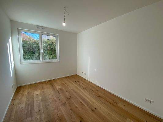 Kinderzimmer/Homeoffice