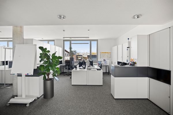 2025-04 Fotos Innen 1. OG  (17).jpg