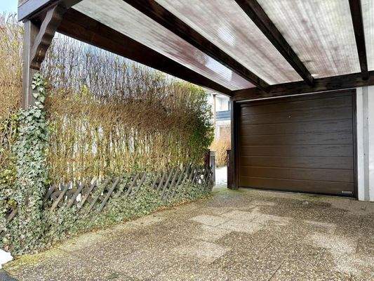 Garage und Carport