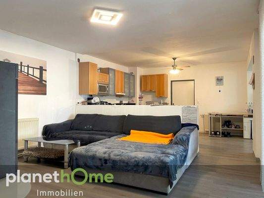 Wohn-Esszimmer mit Kueche