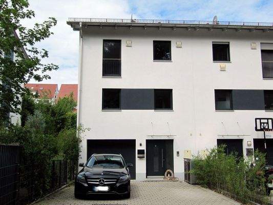 Hauszugang von Straßenseite.JPG