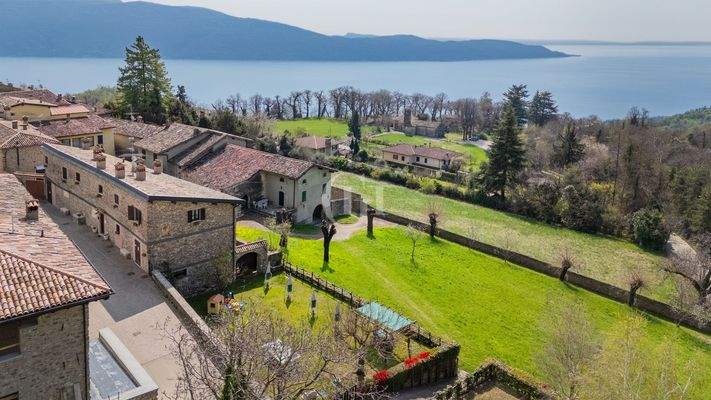 Veduta esterna villa