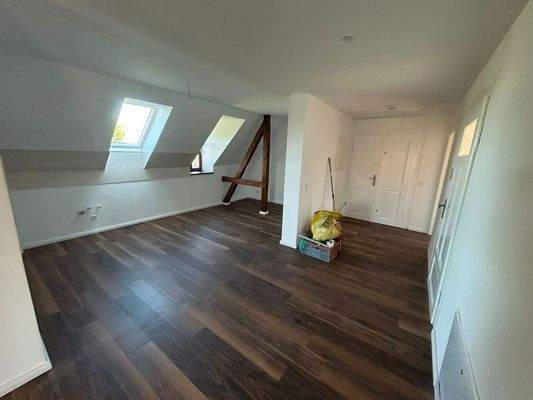 Flur und offene Küche