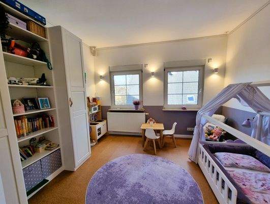 Kinderzimmer eins.jpg