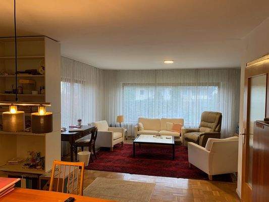 gr. Wohn,- Esszimmer im EG