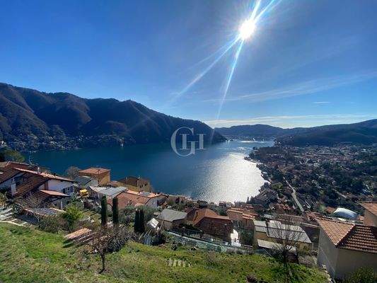 Blick vom Balkon im Erdgeschoss