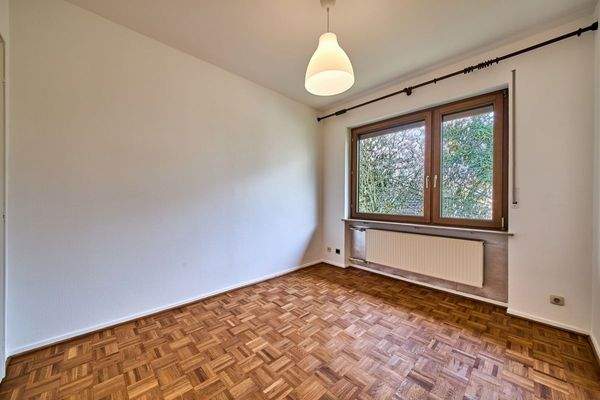 1st Floor: Bedroom 4