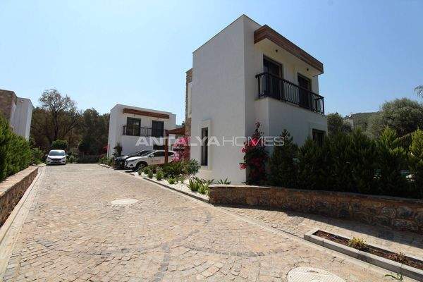 Stylish Villas with Private Pool and Garden in Bodrum