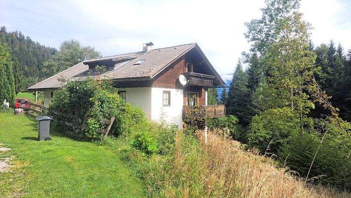 Blick auf die Südfassade.jpg