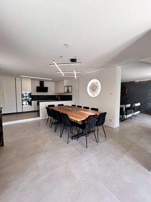 Esszimmer herauszoomen.jpeg