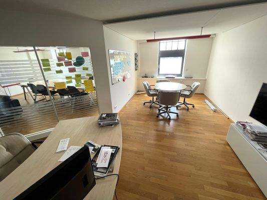 Modernes Büro 02 mit Seeblick