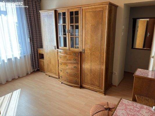 Zimmer mit Ankleideraum EG