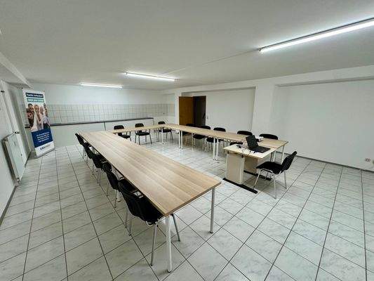 Raum im Kellergeschoss ca. 60qm_2