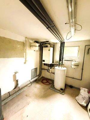 Hauswirtschaftsraum mit Heizung