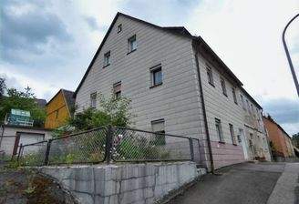 Großes Einfamilienhaus