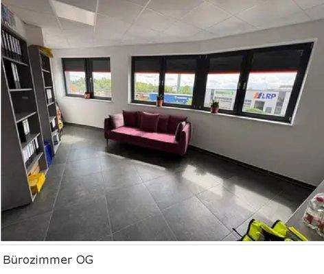 160780378 __ Modernes hochwertiges Büro mit Lagerf