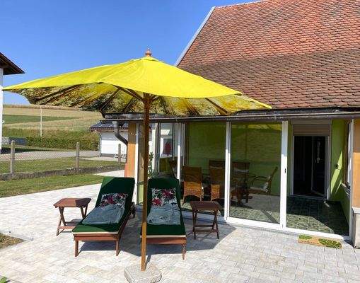 Terrasse und Wintergarten