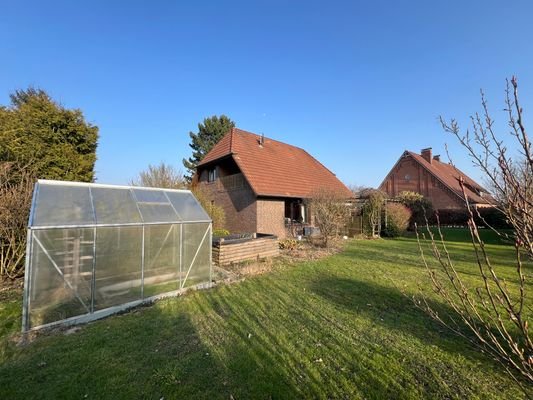 GARTEN HINTEN
