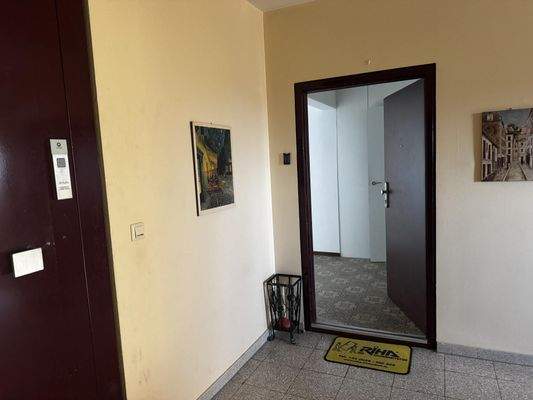 der Lift hält direkt bei Ihrer Eingangstüre