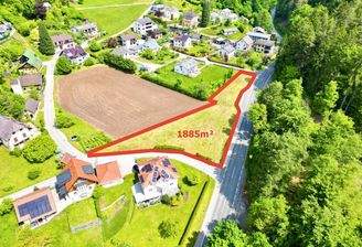 Luftbild mit eingezeichnetem Grundstück