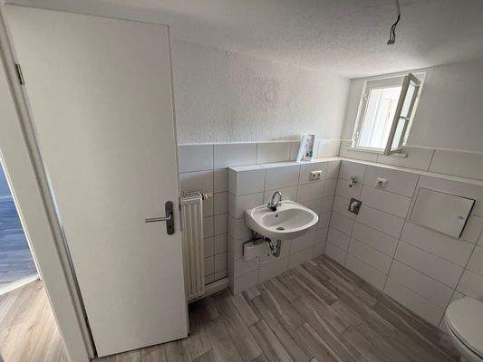 Separates WC mit WM-Anschluss